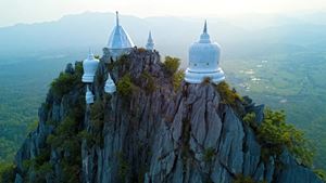 The gentle rhythm of Lampang, a balm for the hurried soul. 
