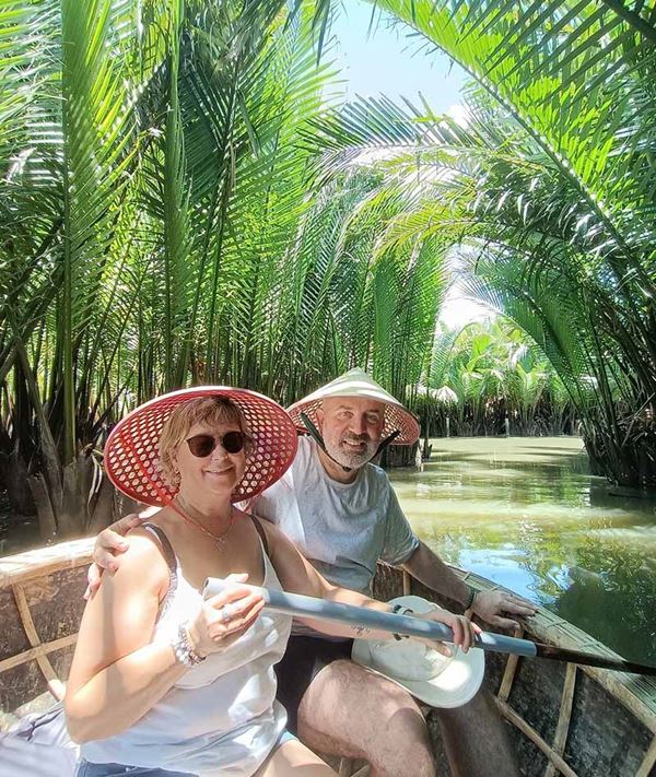 Our dear travelers discover the Mekong Delta