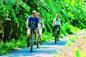 Paseo por el pueblo en bici