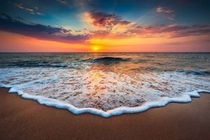 Koh Phi Phi es conocida como la playa más limpia del mundo.