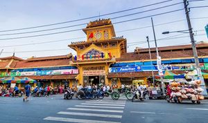 Street food delights and market adventures in Ho Chi Minh City