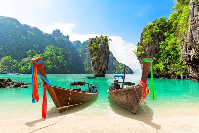 Phuket is a suitable destination for a family holiday, as well as a couples holiday.
