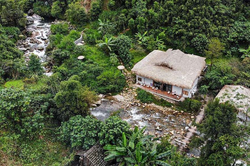 A small homestay by a river in Sapa