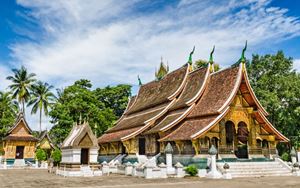 Wat Xieng Thong en Luang Prabang refleja la rica historia y cultura del budismo laosiano