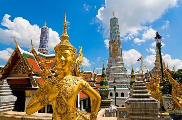 Thailand is known as the kingdom of golden temples.