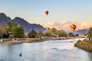 Vang Vieng es una ciudad tranquila y romántica en Laos