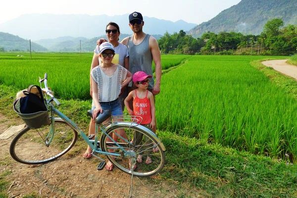 Turistas en una excursión por Mai Chau