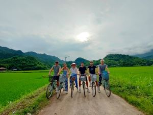 Our dear travelers discover Pu Luong